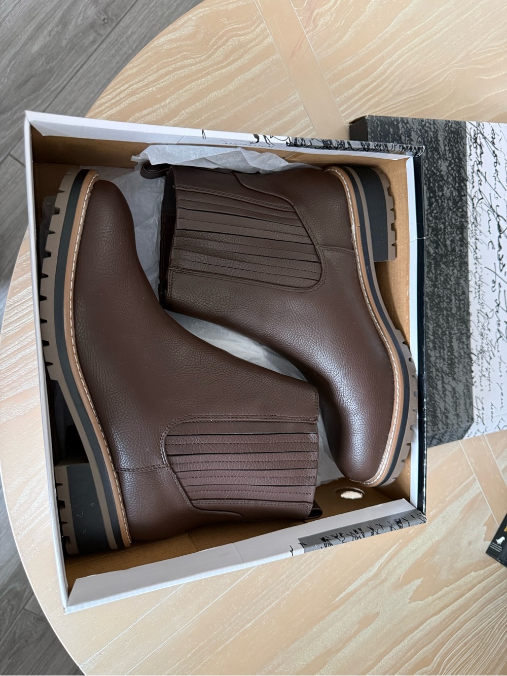 Kensie|Koda flat heel Chelsea Boots in classic brown,vegan leather••NWT Size 10 - Picture 4 of 11